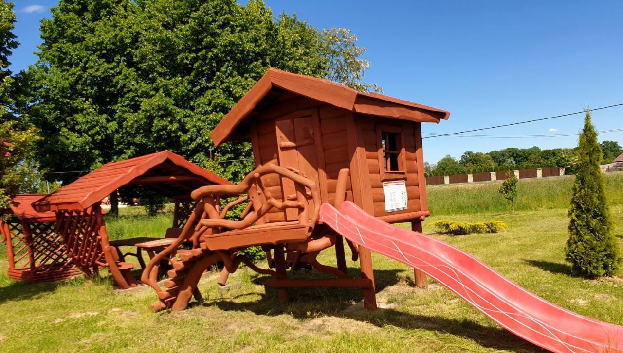 Willa Park Ostrowiec Świętokrzyski Εξωτερικό φωτογραφία