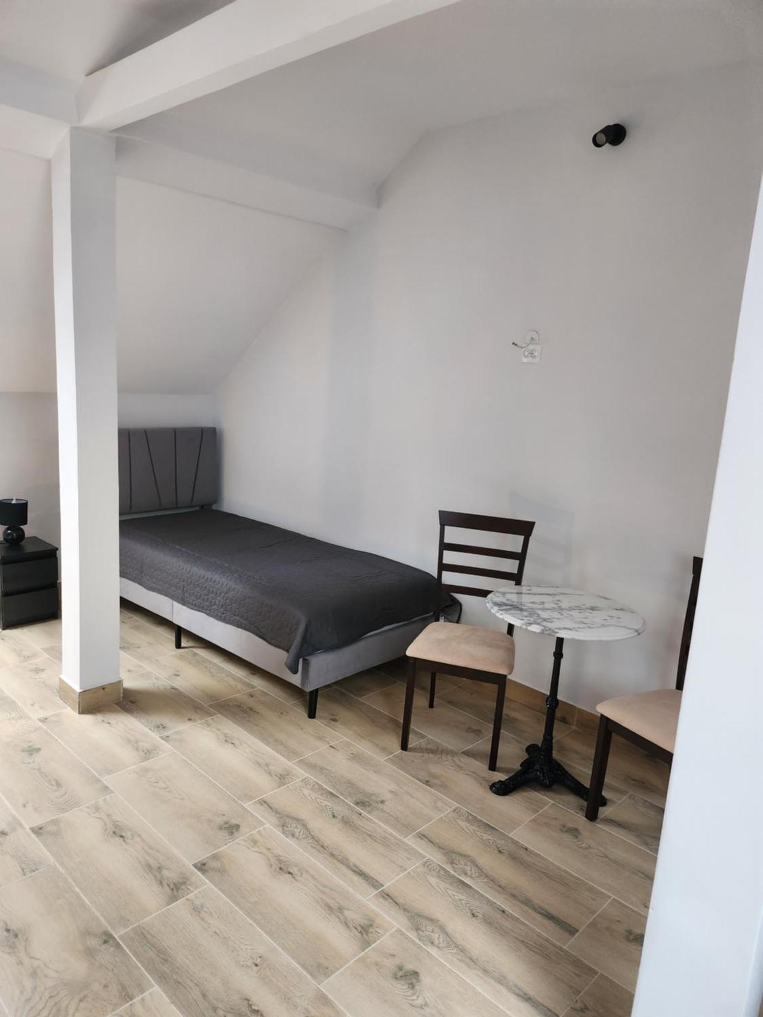 Willa Park Ostrowiec Świętokrzyski Εξωτερικό φωτογραφία