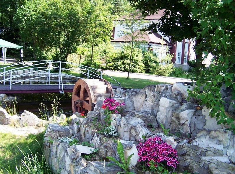 Willa Park Ostrowiec Świętokrzyski Εξωτερικό φωτογραφία